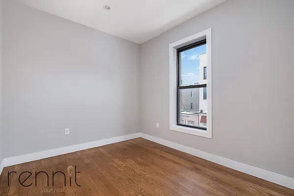 Rented by Rennit Inc. | media 21