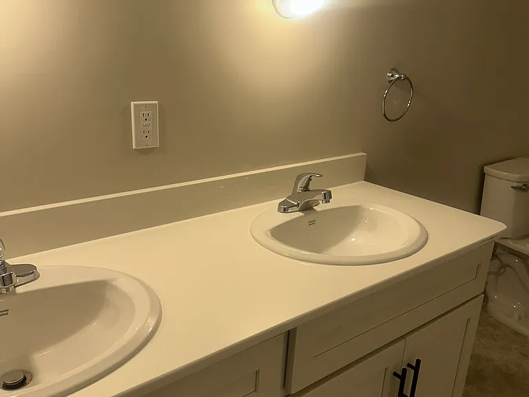 Cobblestone Manor — Photo 10