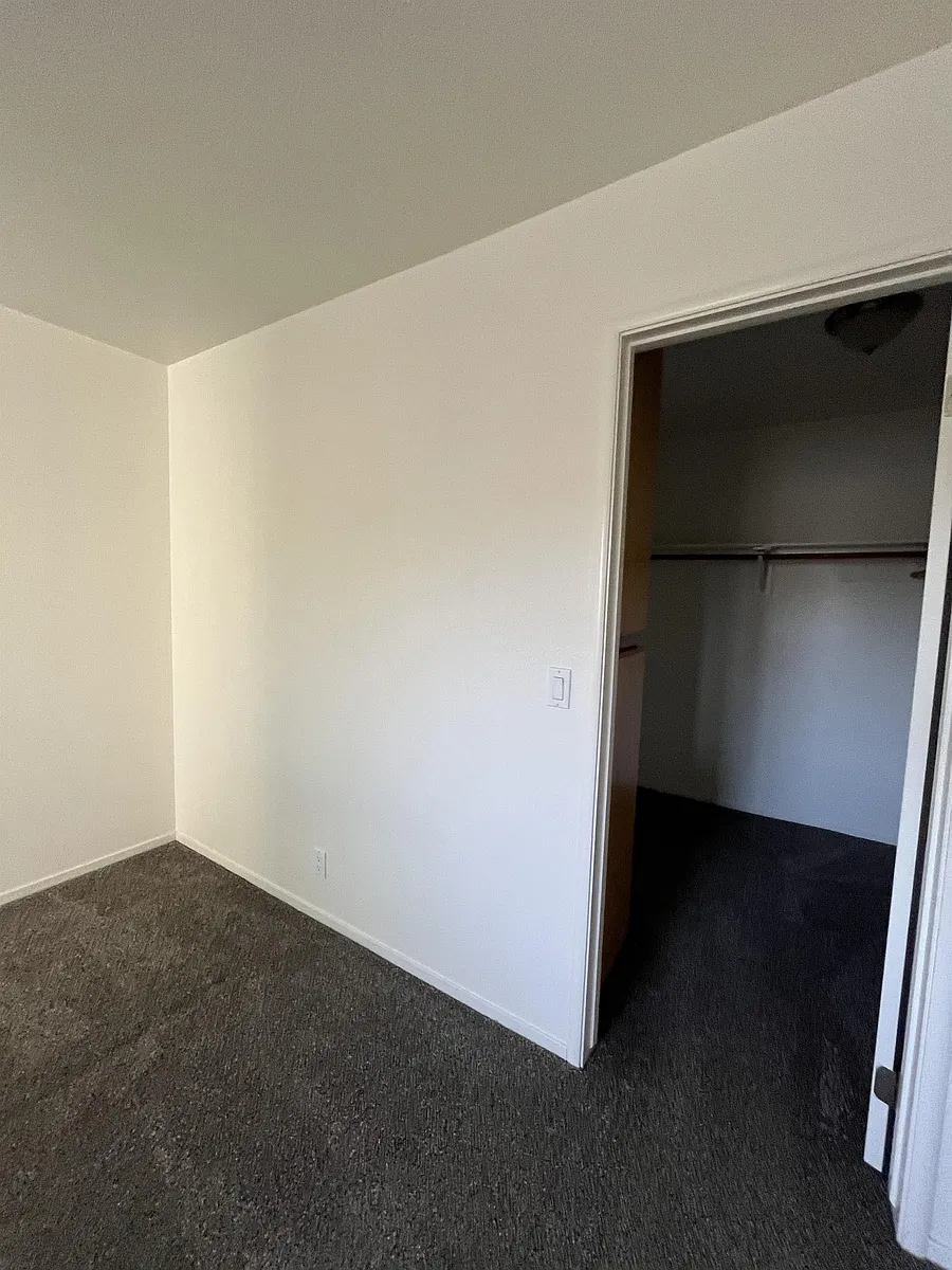 Building Photo - 232 N Lemoore Ave #1-31C