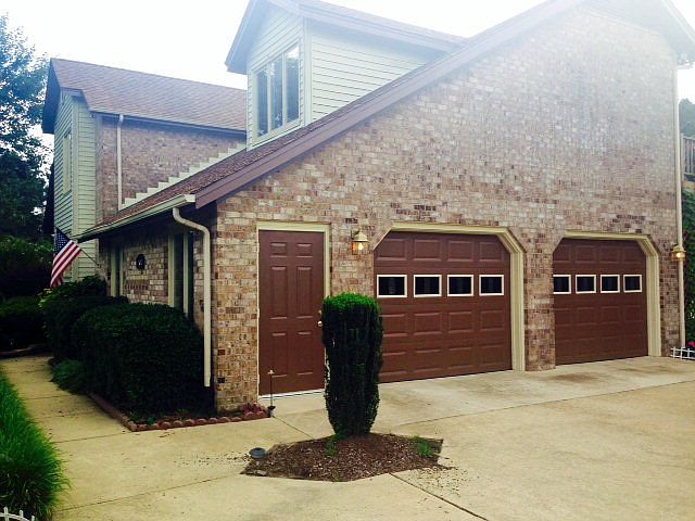 2nd image of 208 Courtney Rd