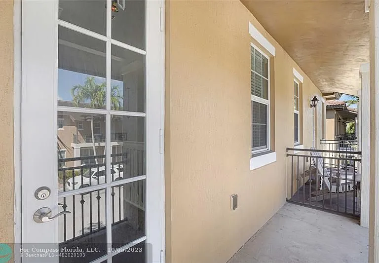 14720 SW 11th St — Photo 26
