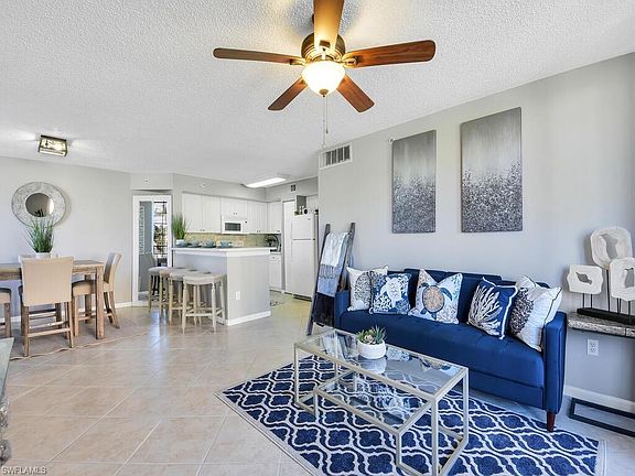 3rd image of 1195 Wildwood Lakes Blvd #6-101