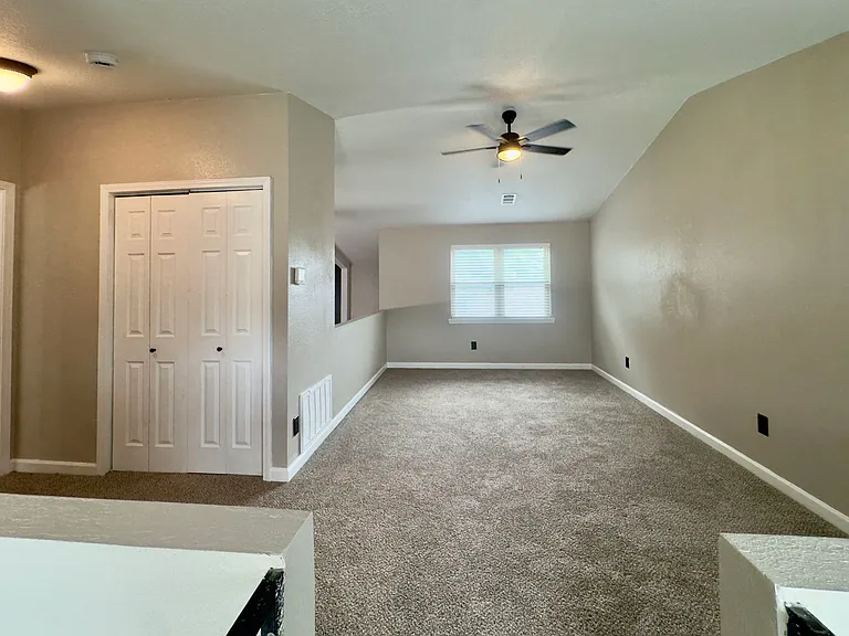 14002 Crossing Way E — Photo 31