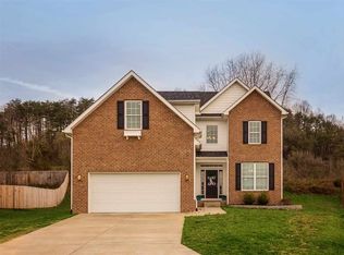 715 Emerald Dr, Hurricane, WV 25526