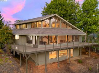 339 Oakview Dr, Roseburg, OR 97471