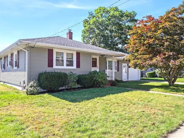 152 Armsby St, New Bedford, MA 02745