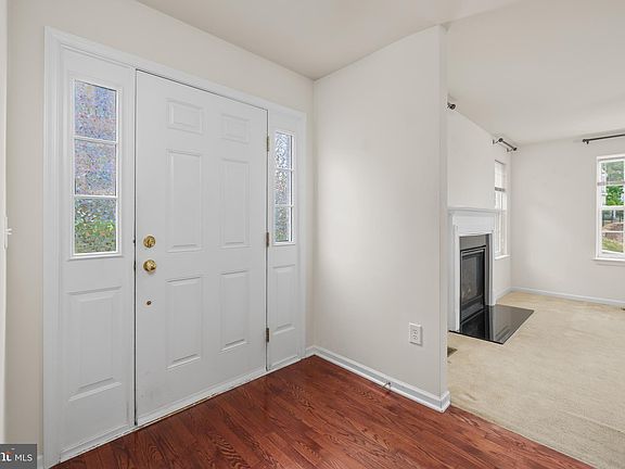 5th image of 4165 Bunker Hill Dr N #N