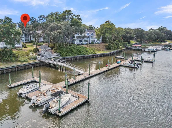 108 Waterfront Plantation Dr, Charleston, SC 29412