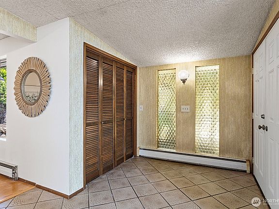 3rd image of 5210 S Kenyon Street