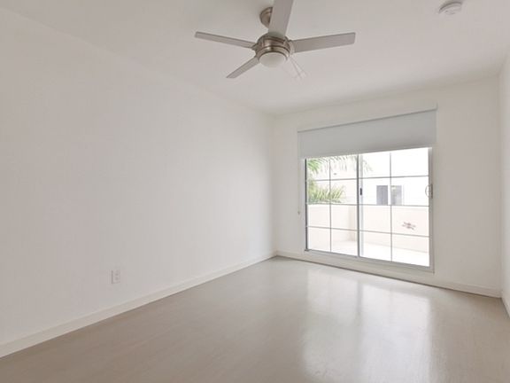 5th image of 1635 S Beverly Glen Blvd APT 2