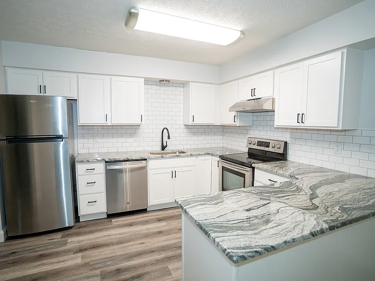3359 Cranston Dr — Photo 3