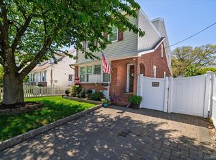 2015 Freeman Ave, East Meadow, NY 11554