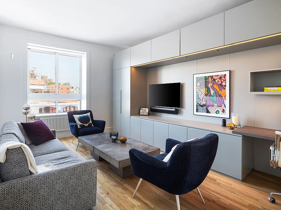 1st image of 23 10th St #1101/2