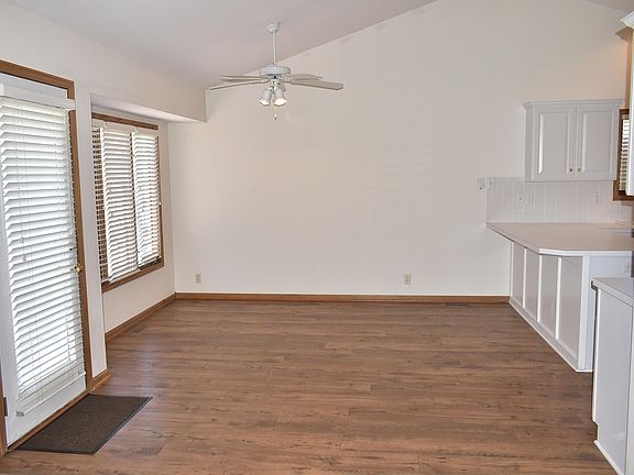 5th image of 2409 N Parkridge St