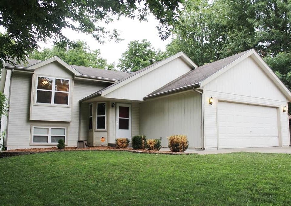 1st image of 401 Park Dr