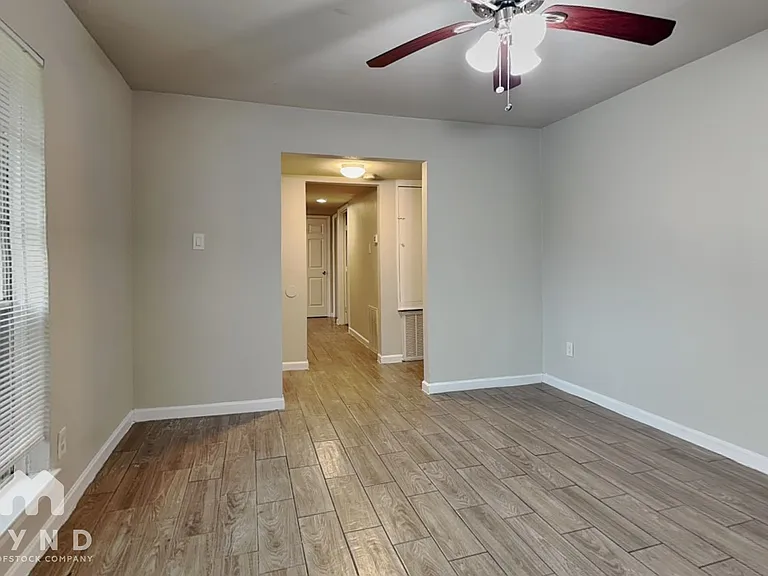 4523 Bayou Vista Dr — Photo 3