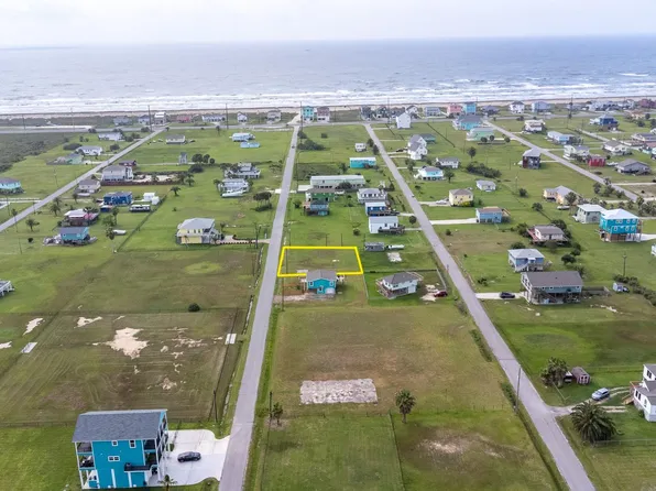 4016 2nd St, Galveston, TX 77554
