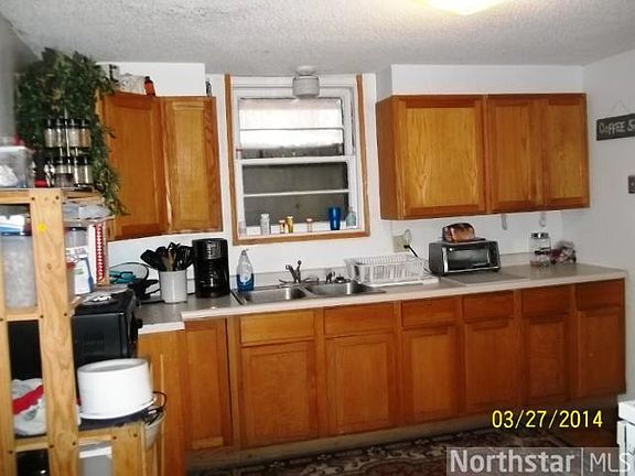 4th image of 409 Central Ave S