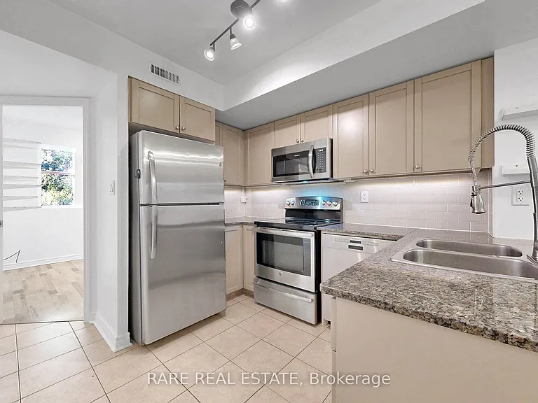 21 Ruttan St #140 — Photo 13