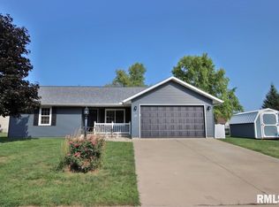 144 Elmridge Cir, East Peoria, IL 61611