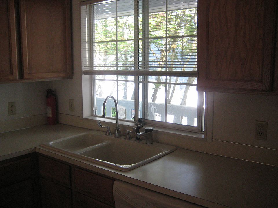 1st image of 12337 SE 41st Ln