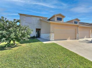 1 Olde Towne Ln, Rockport, TX 78382
