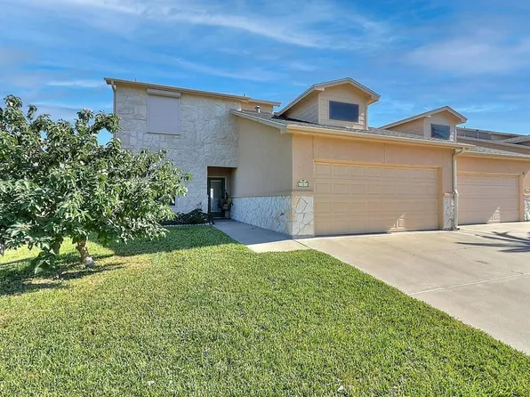 1 Olde Towne Ln, Rockport, TX 78382