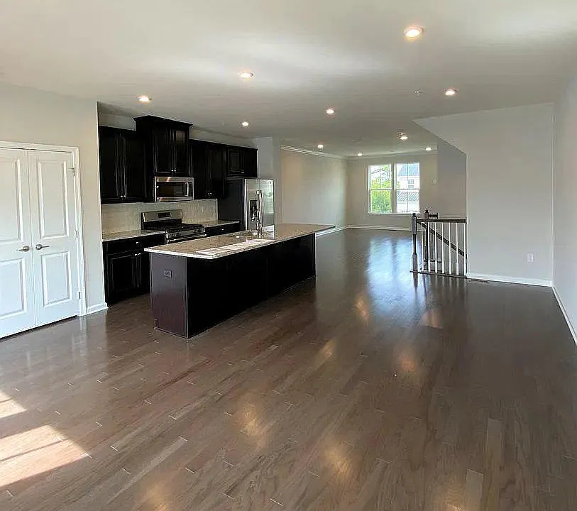 745 Quarry Point Rd