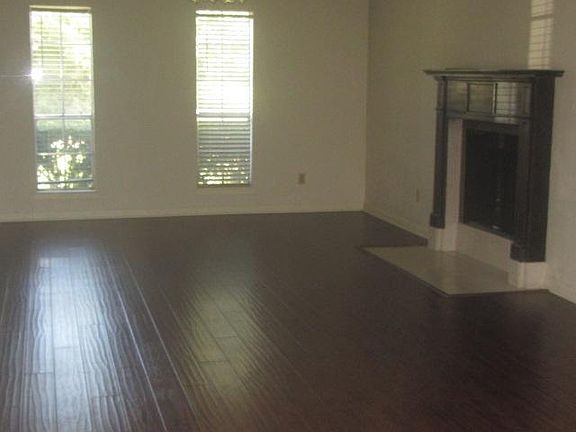 2nd image of 8125 Willow Bend Dr APT A