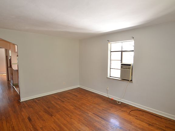 2nd image of 4211 North Ave #5