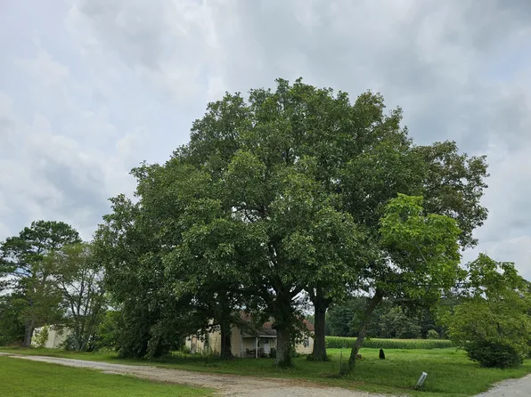 227 Grosch Dr, Manchester, TN 37355