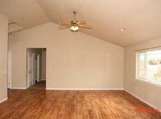 518 Dapple Grey Rd, Hines, OR 97738