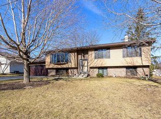 2708 W 2nd Street Ct, Coal Valley, IL