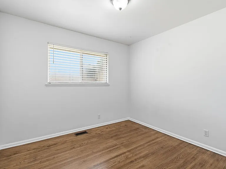 7610 E 21st Pl — Photo 14