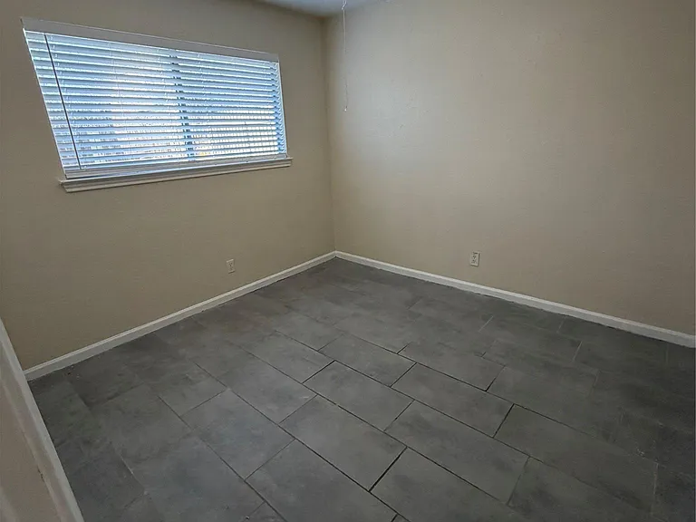 507 Cutty Trl #B — Photo 6