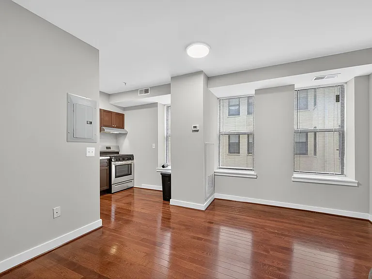 1440 W St NW #106 — Photo 6