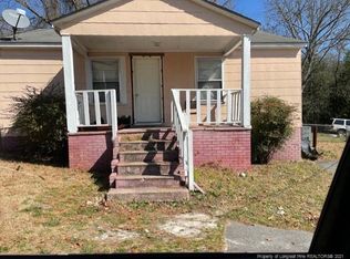 305/307 Lee St, Spring Lake, NC 28390