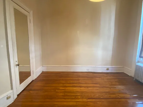 310 N 33rd St APT 1F, Philadelphia, PA 19104