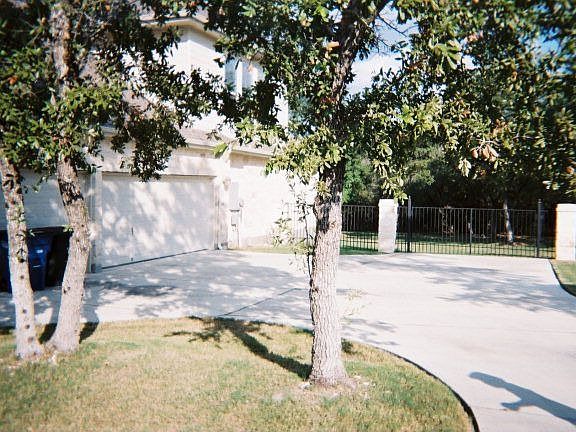 4th image of 858 Santa Cruz