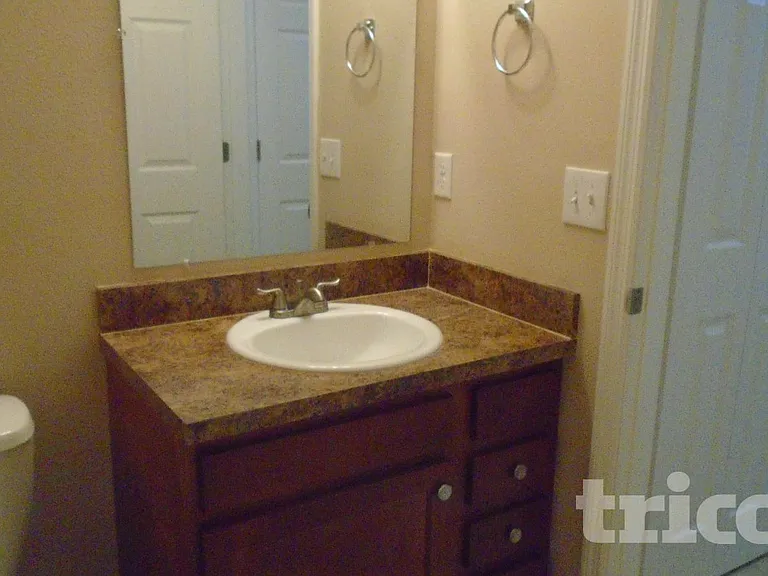 703 Bainbridge Loop — Photo 11