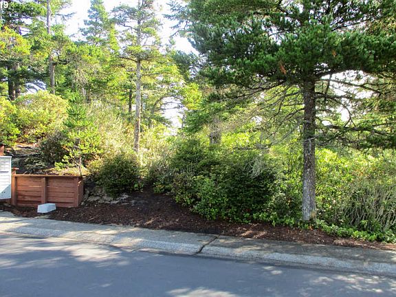 2nd image of 316 Manzanita Dr