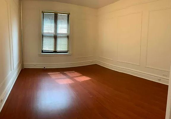3rd image of 3120 30th St #1
