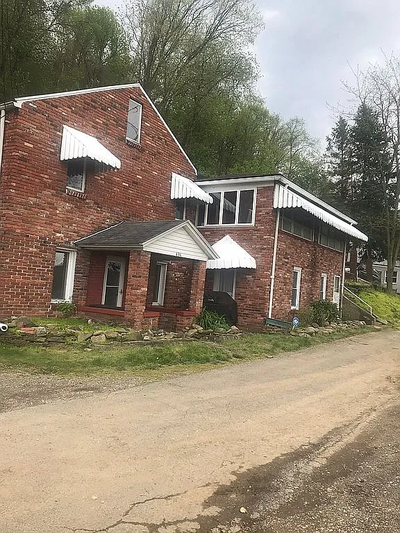 436 Oregon Ave photo 1
