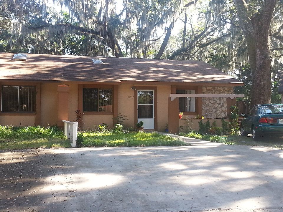 1st image of 9818 Lancewood St