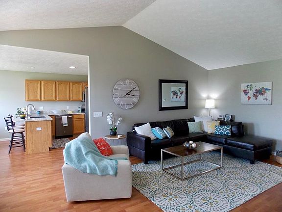 4th image of 38204 Pelican Lake Dr