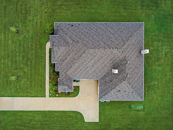 5th image of 264 McKinley Cir