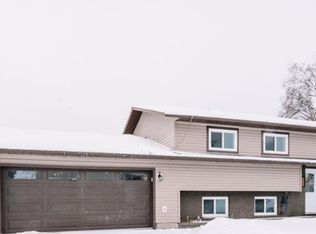 6929 N 96th St, Grande Prairie, AB T8V5T2