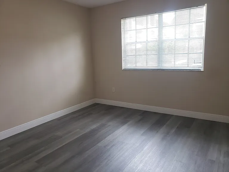 231 SW 116th Ave #1 — Photo 14