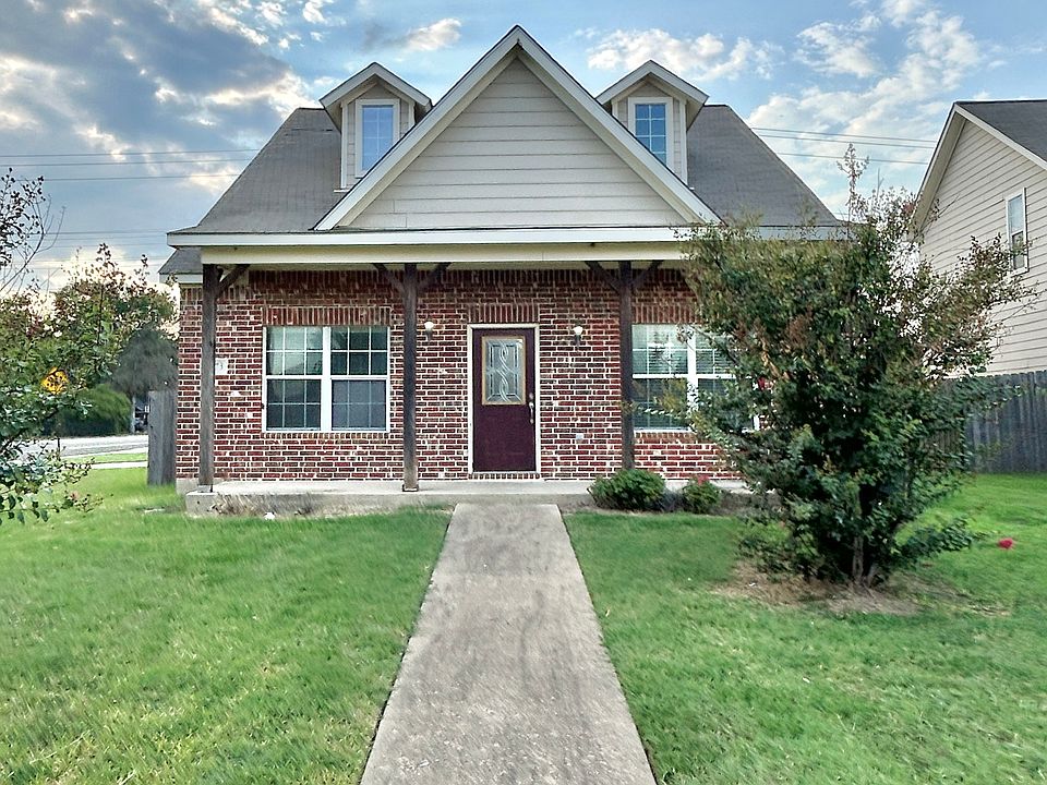 1st image of 2473 Horse Shoe Dr