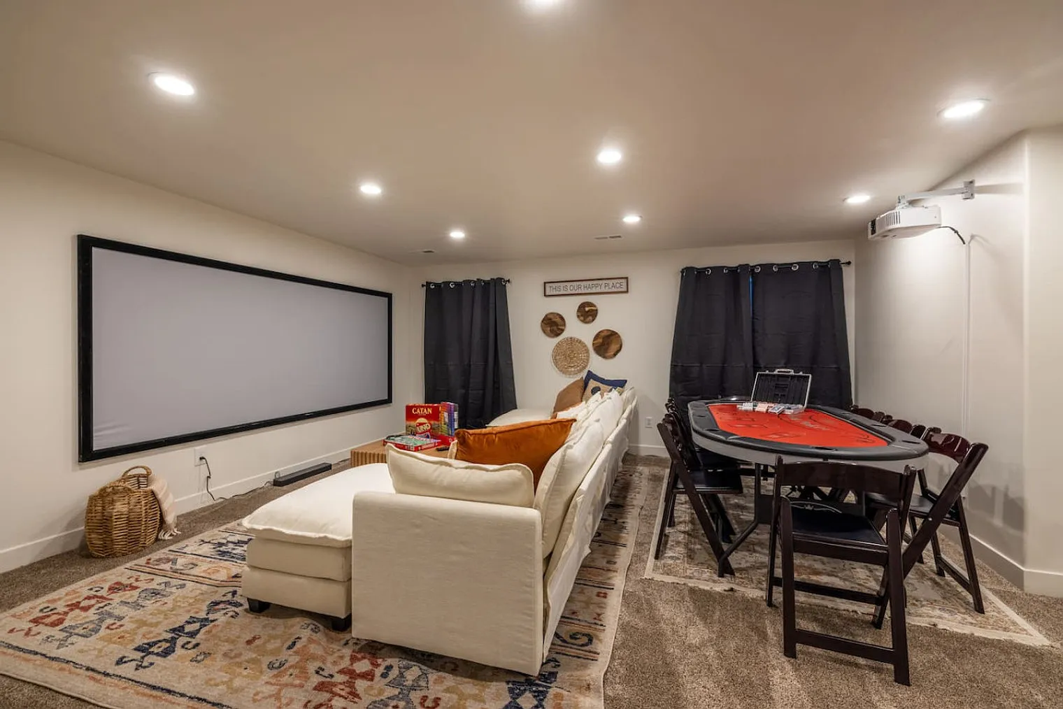 6 bed, 3.0 bath, 3250 sqft, $11,221 — Photo 3